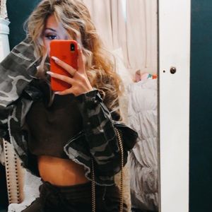 Meet your Posher, Karisa